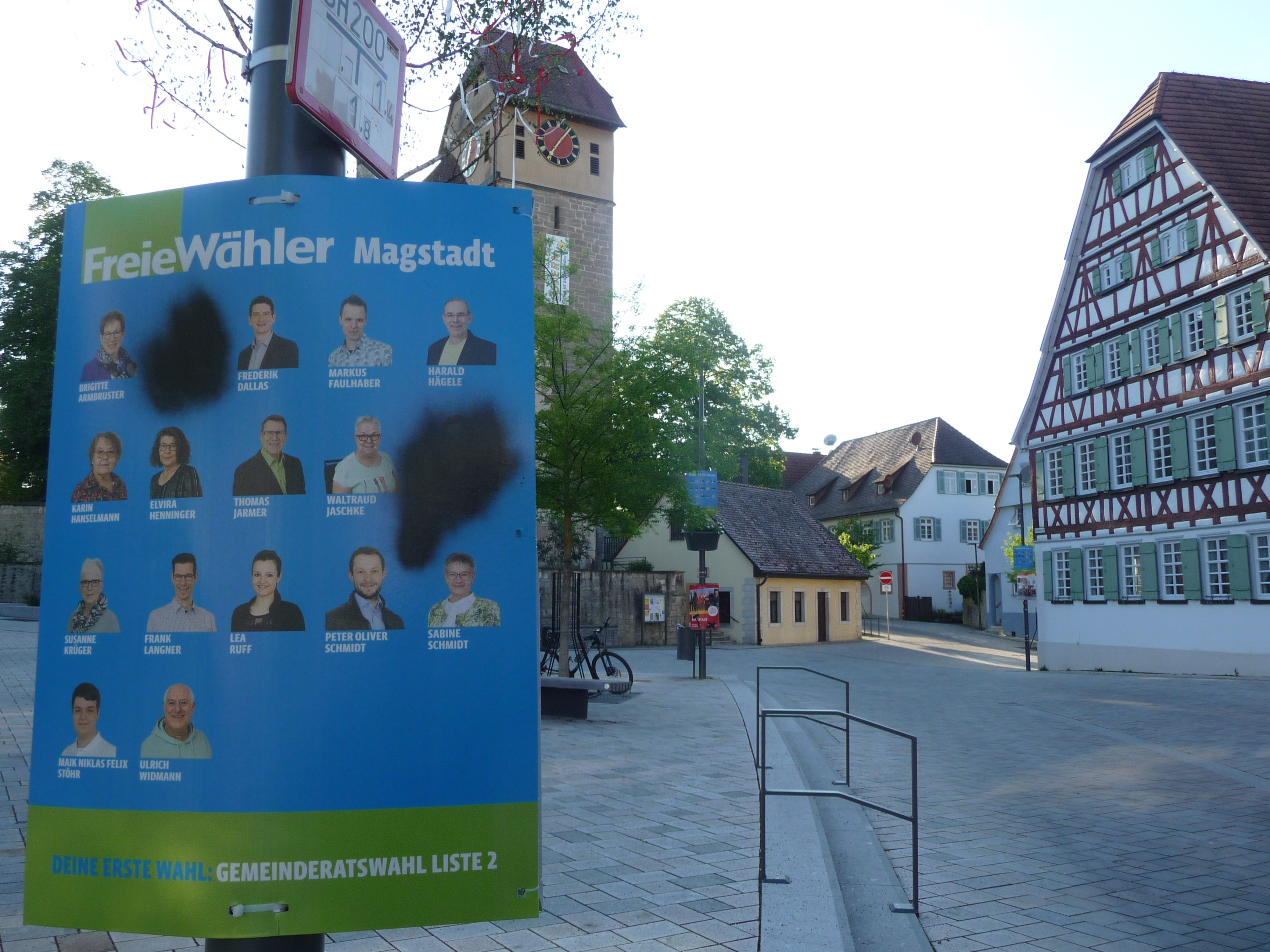 Farbschmierereien in Magstadt auf Plakaten zur Gemeinderatswahl am 9. Juni.