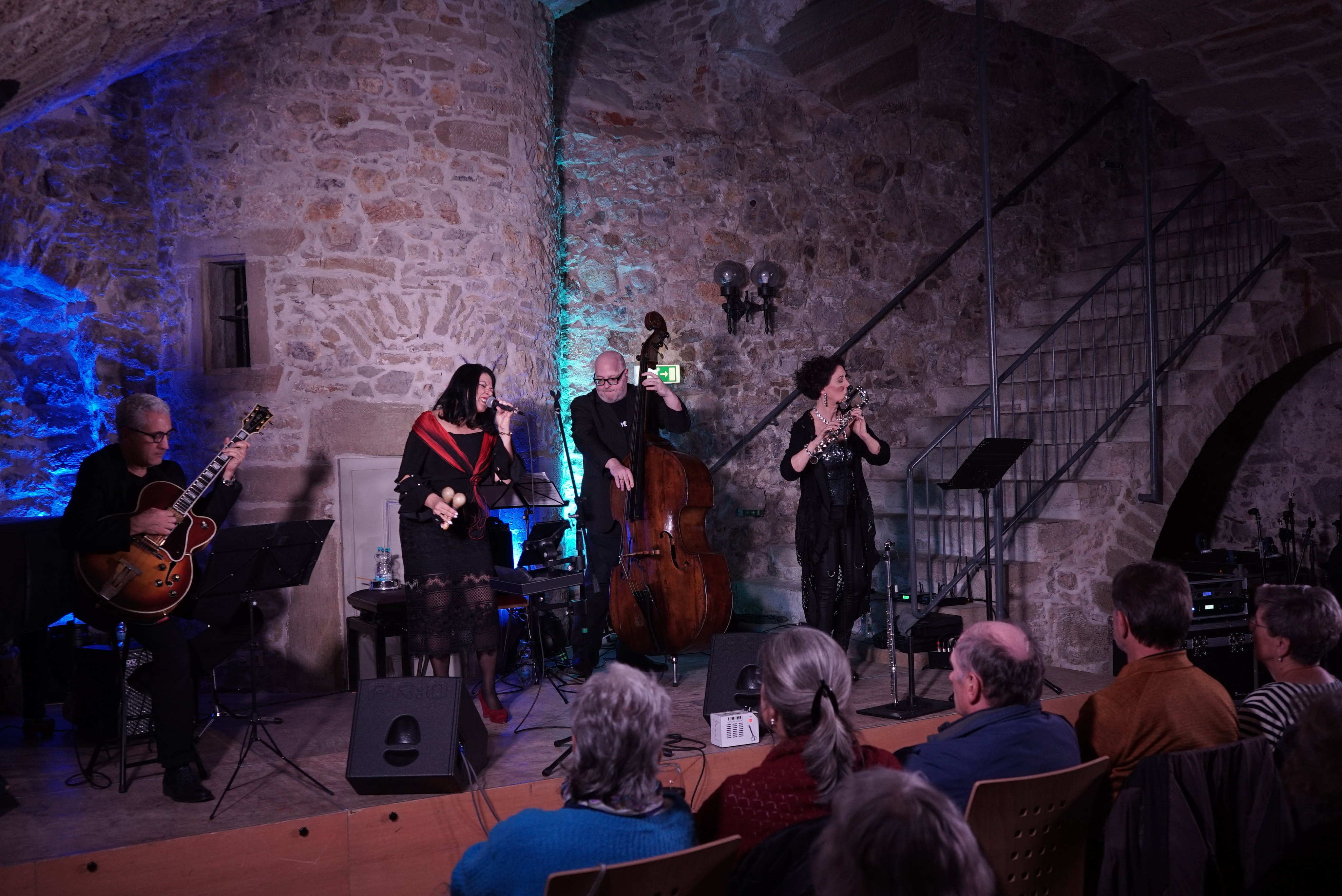 Fauzia Marias International Quarteto Brasil sorgte für Glücksgefühle bei den Heckengäu-Jazztagen.