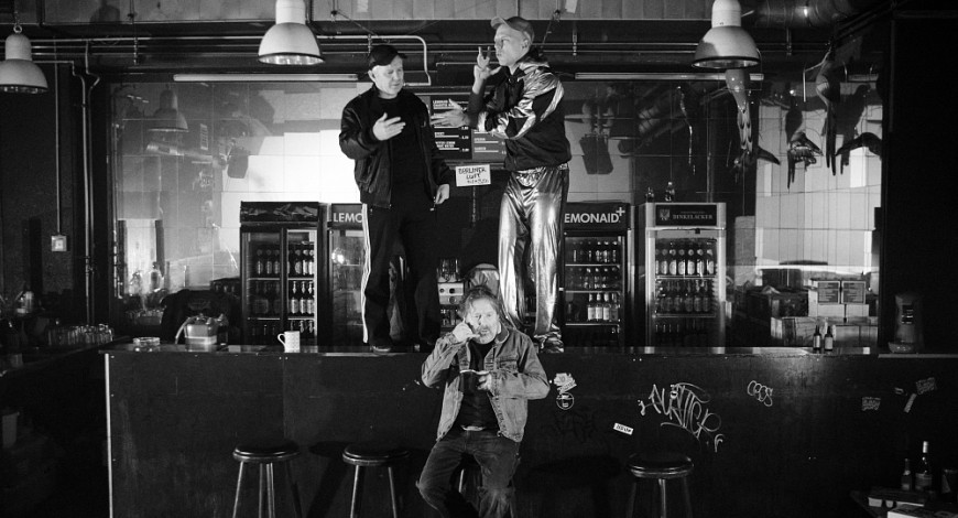 Das Landestheater Tübingen spielt Sven Regeners Stück im Blauen Haus.