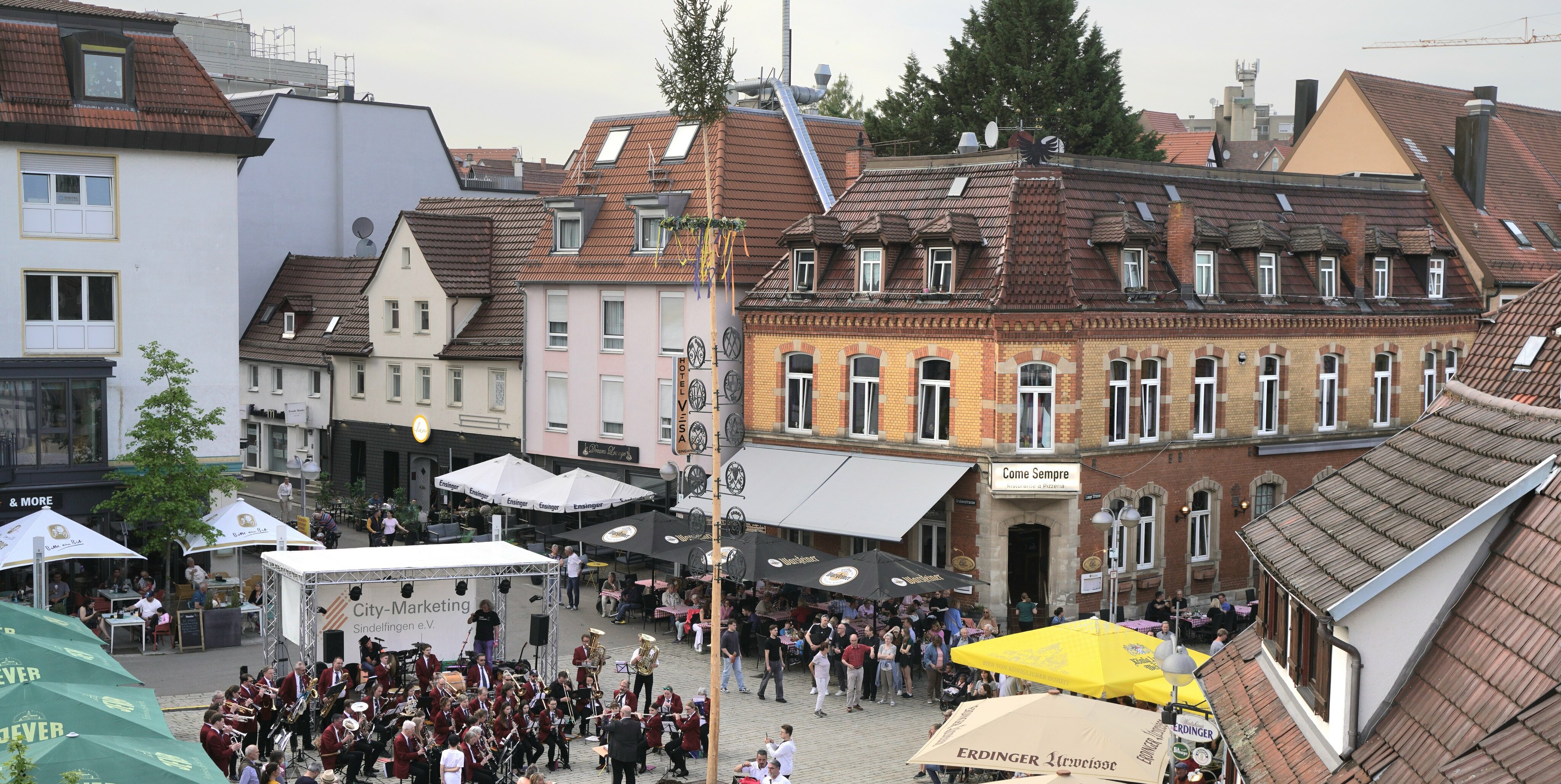 Die Maihocketse findet traditionell auf dem Wettbachplatz statt.