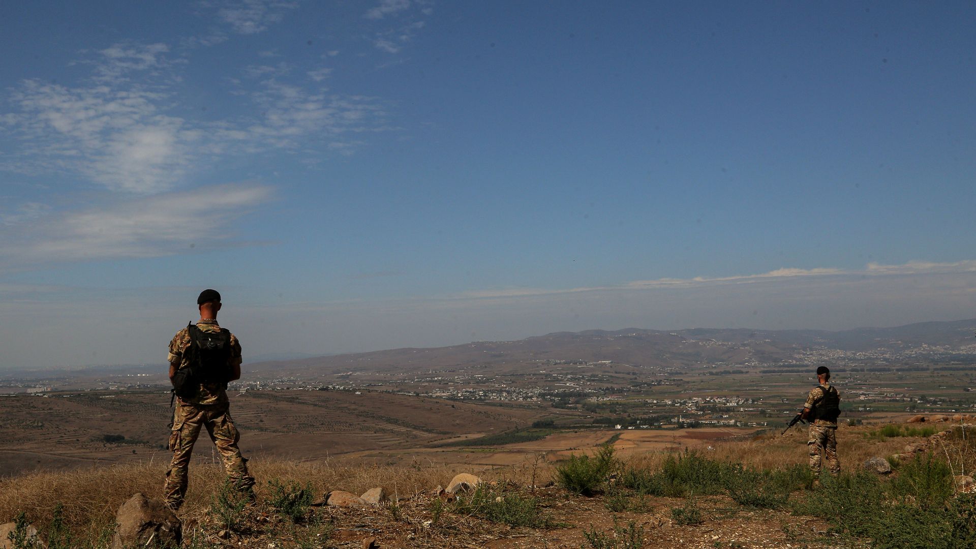 In das Gebiet von Wadi Khaled an der libanesisch-syrischen Grenze im Nordlibanon flüchten täglich Hunderte Menschen.