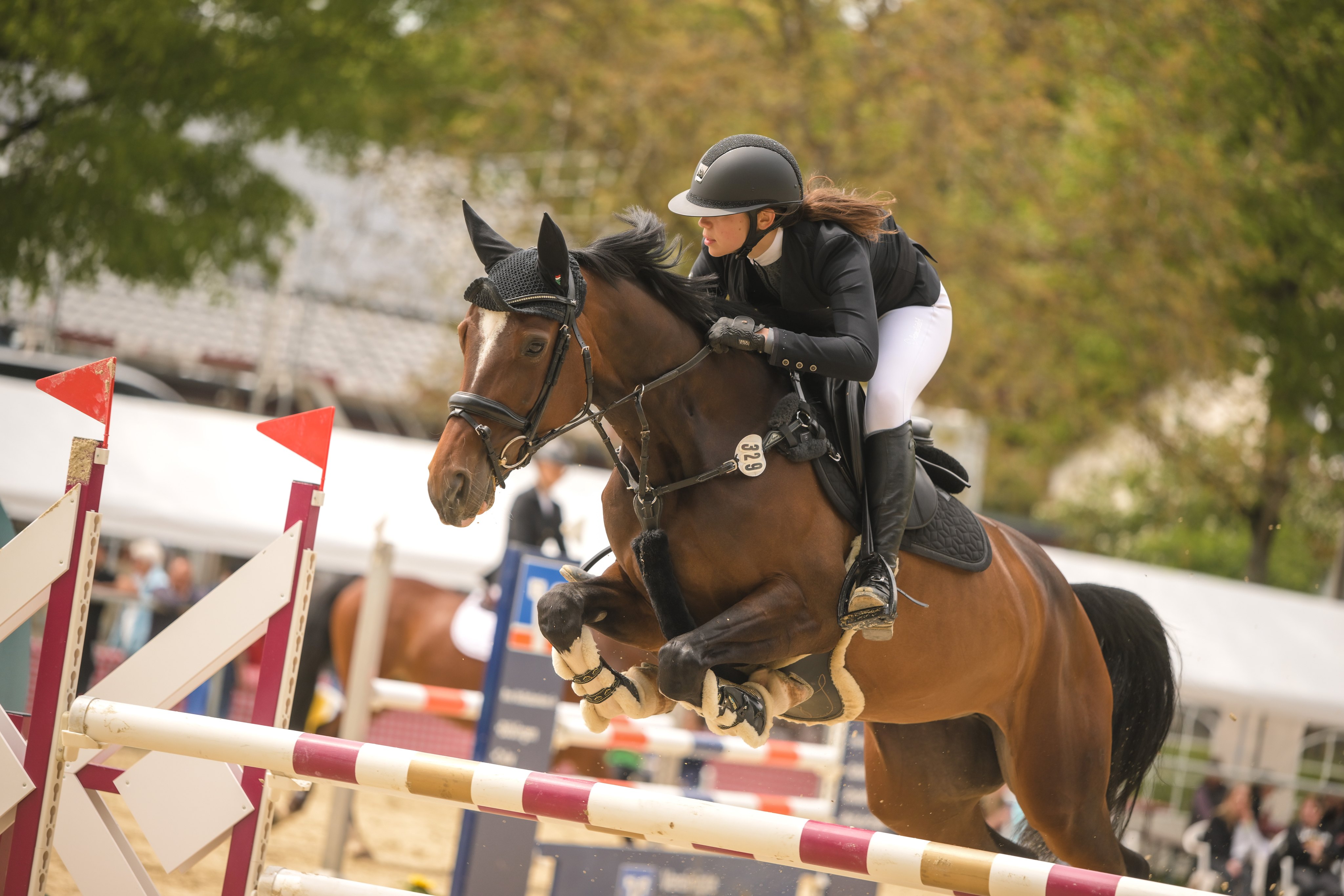 Sophie Arnold hat beim Sindelfinger Springturnier in Heimspiel. Bild: z