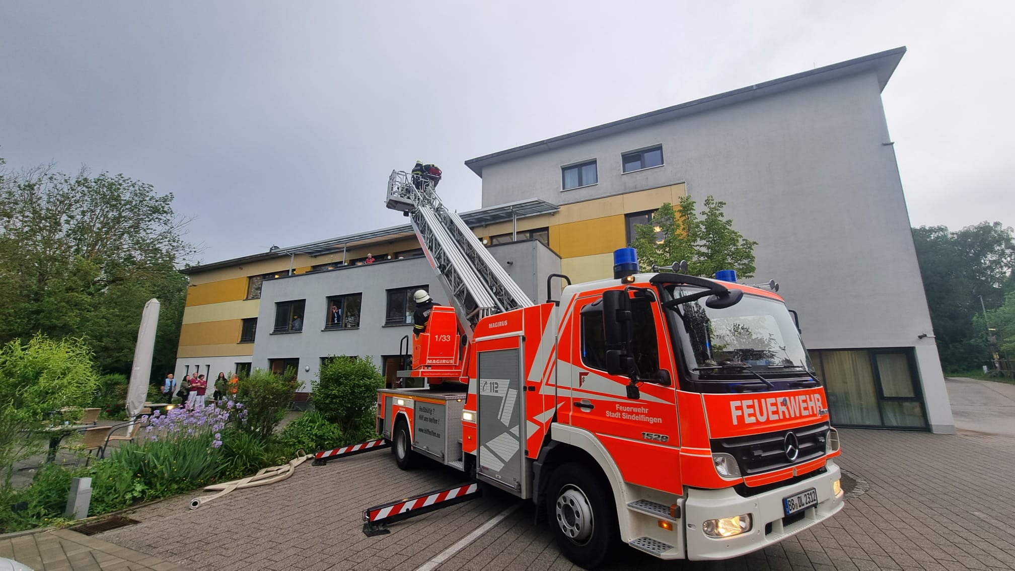 Die Feuerwehrabteilungen Sindelfingen und Darmsheim haben das Brandschutzkonzept des Pflegeheims einem Stresstest unterzogen.