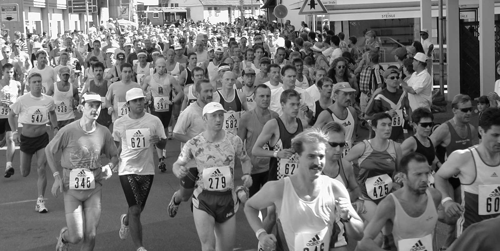 1999 ist der Stadtlauf längst der Renner und eingebunden in den so genannten „Sindelfinger Sommer“. Vier Jahre später wird er tatsächlich zum „Werk-Stadt-Lauf“.