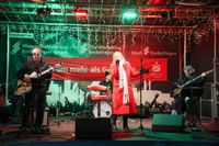 Vorweihnachtliche Stimmung auf dem Sindelfinger Marktplatz.