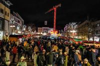 Vorweihnachtliche Stimmung auf dem Sindelfinger Marktplatz.