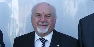 Rolf Weeber ist im Alter von 81 Jahren verstorben.