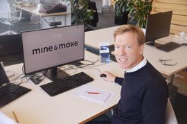 Gauthier Boisdequin an seinem Arbeitsplatz im Böblinger AI xpress.