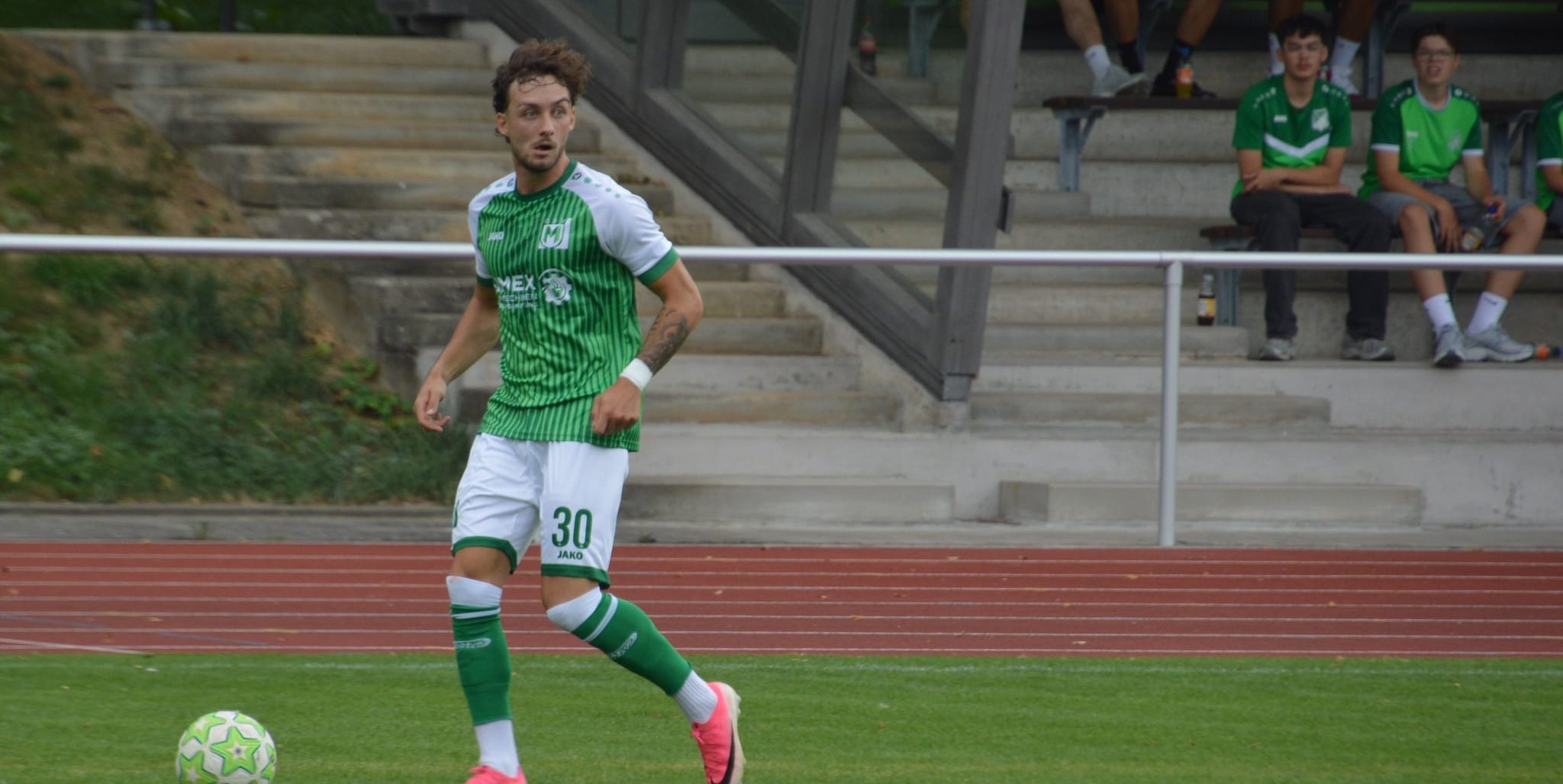 Alexander Harachasch und der GSV Maichingen mussten sich im Topduell beim FC Esslingen mit 1:2 geschlagen geben.