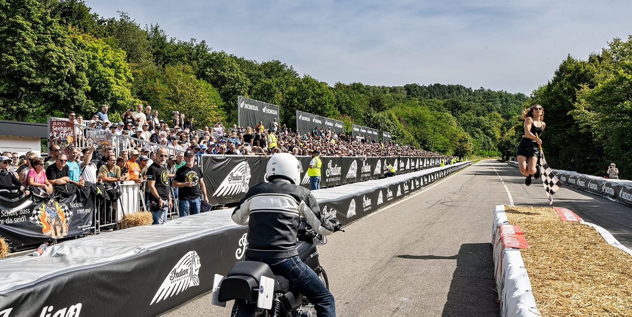 Die Achtel-Meilen-Rennen sind kurz aber spektakulär.
