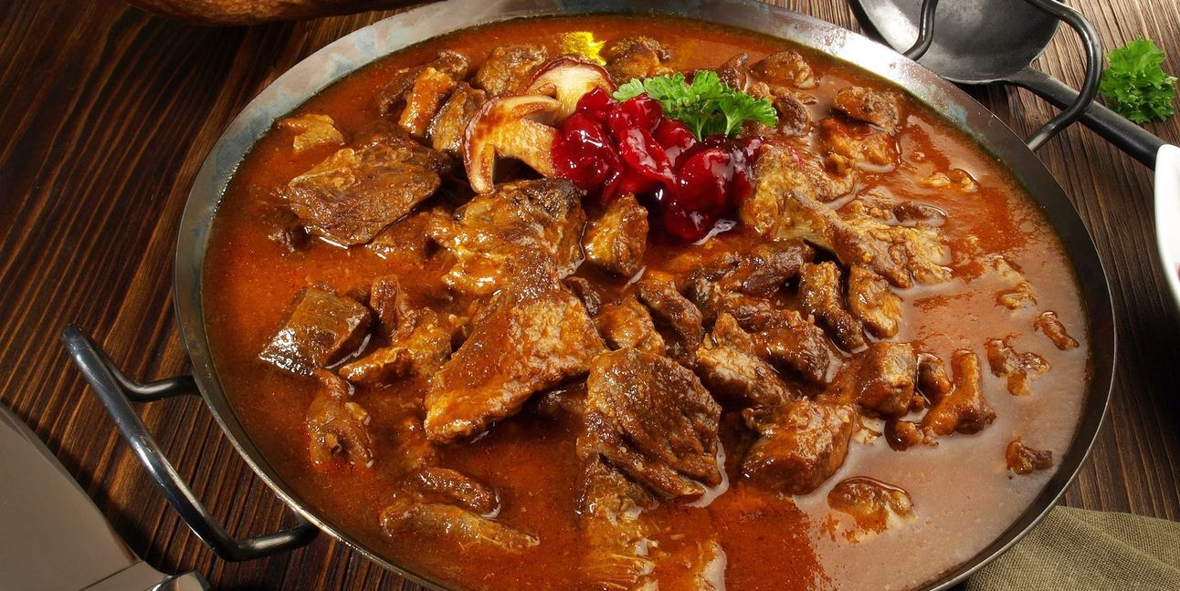 Bei einem Ragout kann natürlich auch anderes Wildfleisch verwendet werden.