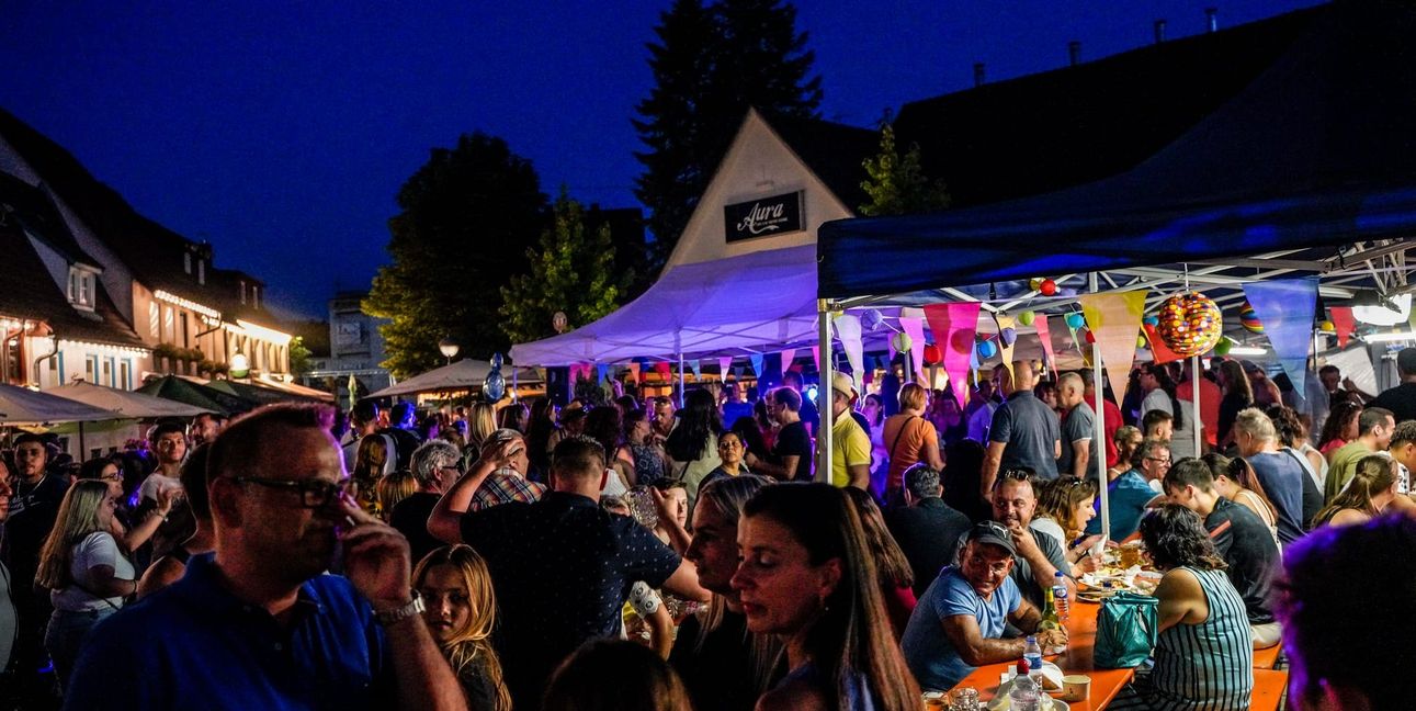 In den Abendstunden entfaltet das Fest einen eigenen Flair. Bild: Dettenmeyer/A