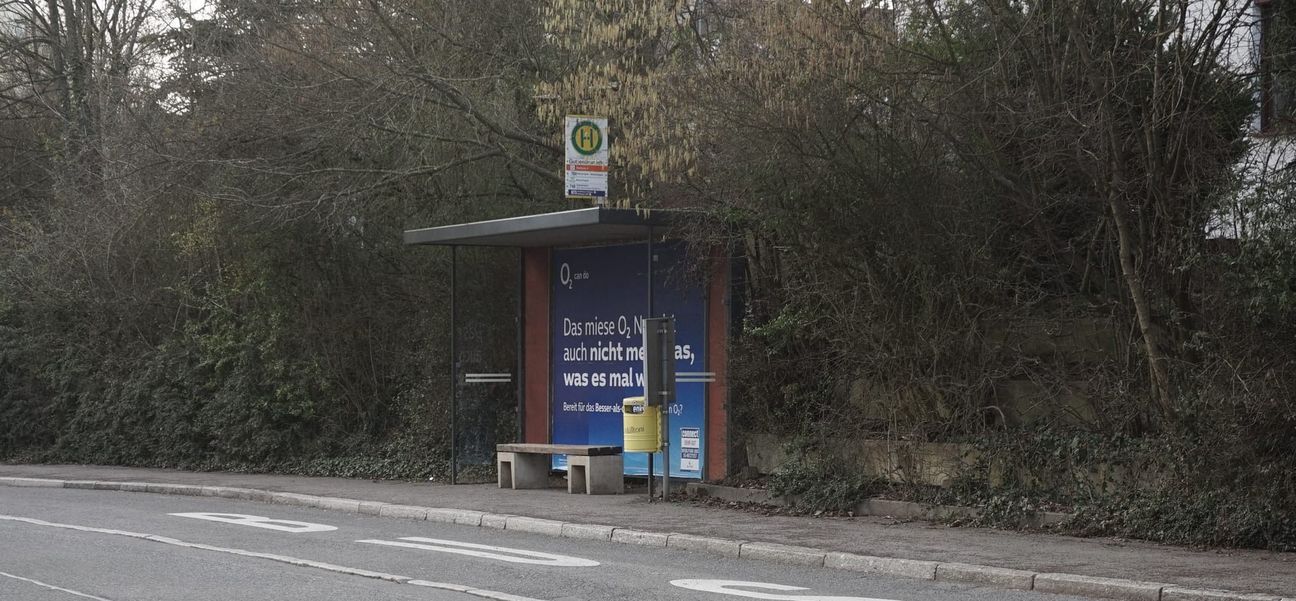 Wie hier im Hinterweil gibt es noch zu viele Haltestellen in Sindelfingen, die nicht barrierefrei sind.