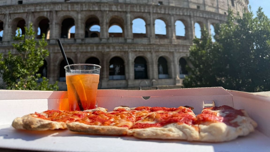 Für viele ist Italien eine Postkartenidylle: Pizza und Aperol, eine Sehenswürdigkeit in Sichtweite. Der Italo-Schlager spielt mit diesen Klischees. (Archivbild)
