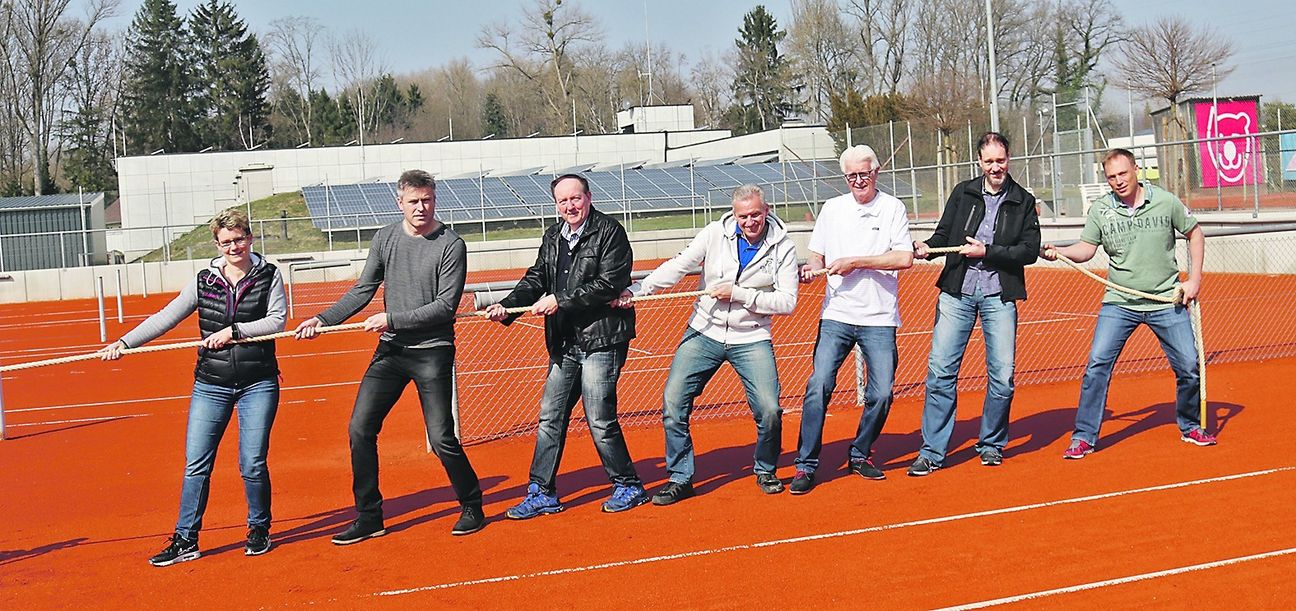 Gemeinsam sind wir stark (von links): Sonja Lindmüller, Karl-Heinz Löprich, Jürgen Wacker, Boris Clar, Hans-Georg Wenger, Marc-Oliver Matthies und Michael Baarsch Bild: z