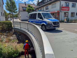 Fieberhaft suchten die Einsatzkräfte nach dem vermissten Baby.