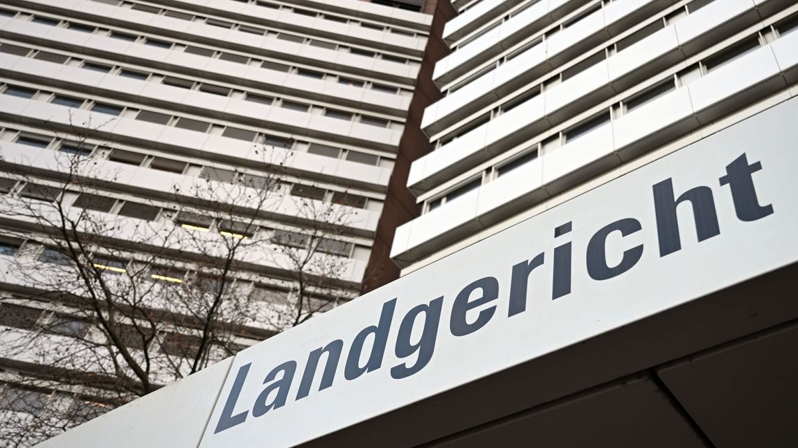 Der Mann steht in Köln vor Gericht. (Archivbild)