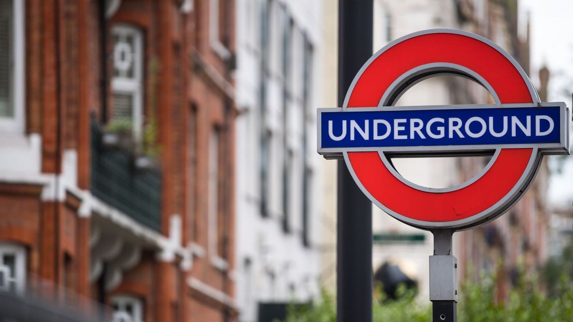 Der Stromausfall sorgt für Ausfälle und Verzögerungen bei der Londoner Bahn. (Symbolbild)