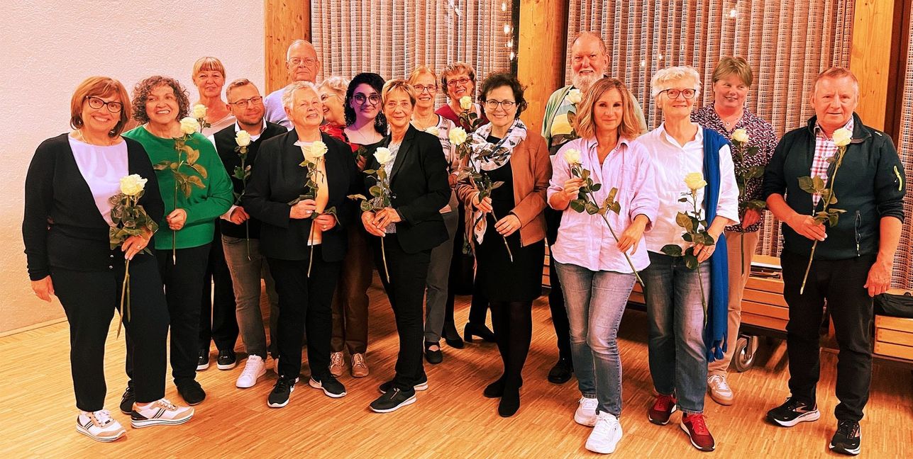 Der aktuelle ISPAS-Vorstand organisiert Austausch, Begegnungen und gemeinsame Projekte.