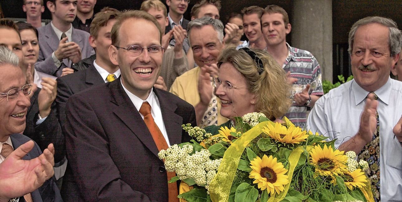 Am 27. Mai 2001 wählte Sindelfingen Dr. Bernd Vöhringer zum neuen OB.Bild: Stampe