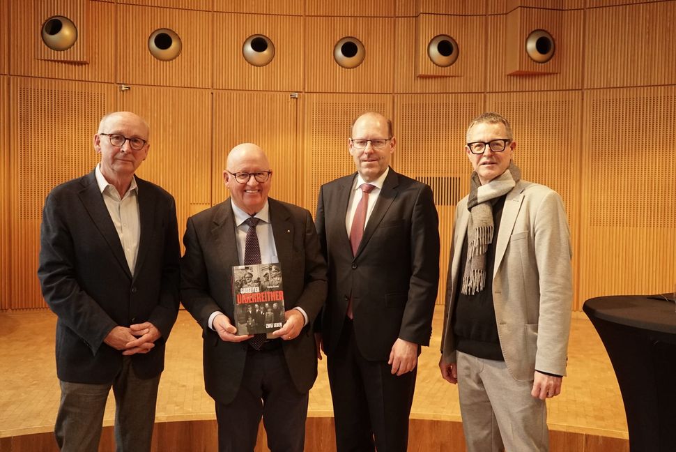 Horst Zecha, Prof. Dr. Stefan Karner, Oberbürgermeister Dr. Bernd Vöhringer und Markus Nau (von links).