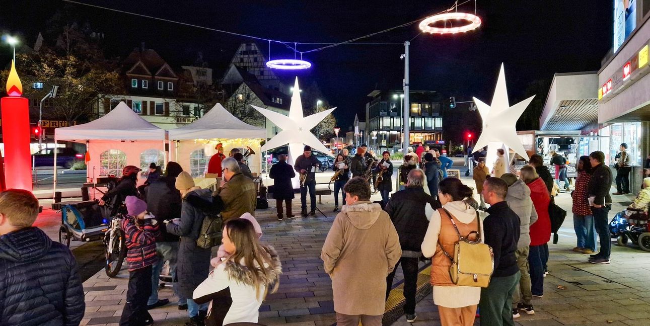 Eine gemütliche Atmosphäre und zahlreiche Aktionen locken am Sankt-Martins-Wochenende nach Böblingen.