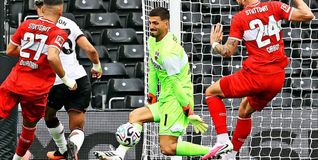 VfB-Keeper Fabian Bredlow lieferte eine starke Vorstellung ab.