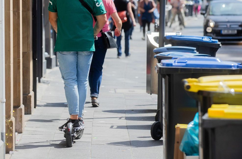 Auch E-Scooter erfordern fahrerisches Können.