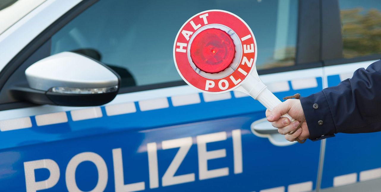 Die Polizei stellte Alkoholbeeinflußung bei dem Radfahrer fest. Bild: Adobe Stock
