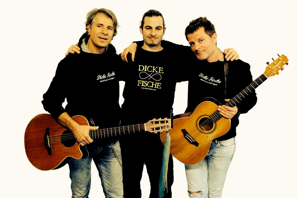 Am Freitag spielen die drei von den Dicken Fischen in Neuweiler. Bild: z