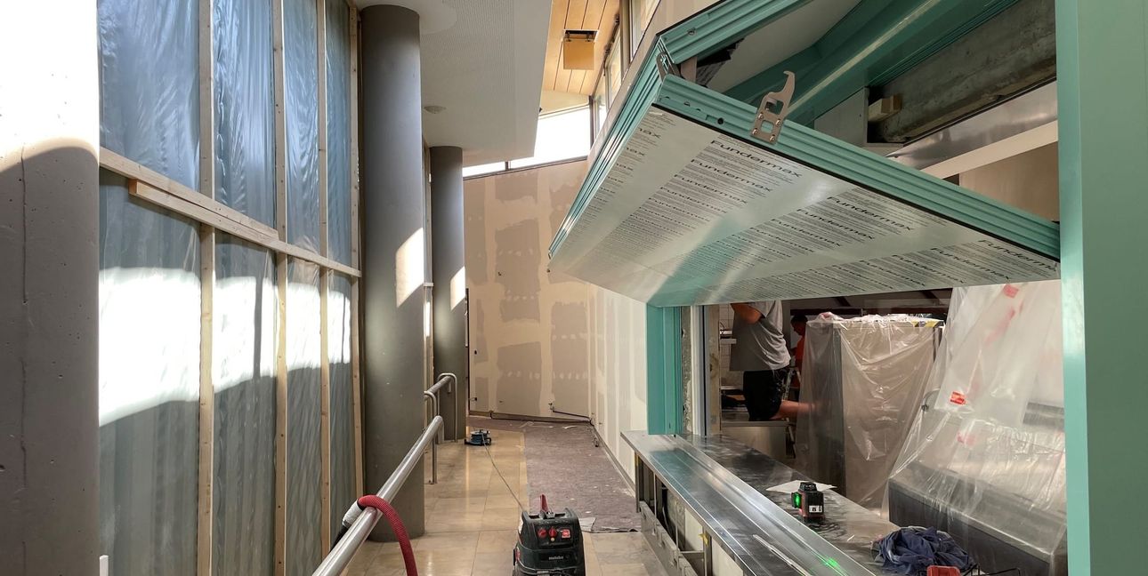 Am Lise-Meitner-Gymnasium wird in diesen Sommerferien die Mensa saniert. Bild: z