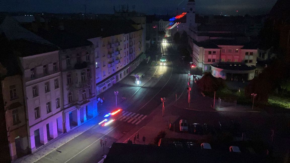 Als Folge des Hochwassers ist am Abend in Opava der Strom ausgefallen.