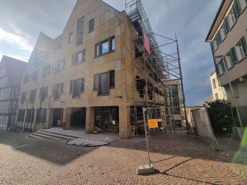 Die frisch hergerichteten Räume werden im August bezogen, weil das Gebäude bis zum geplanten Umzugstermin im Juni nicht vollständig fertiggestellt werden kann.    Bild: D. Hamann