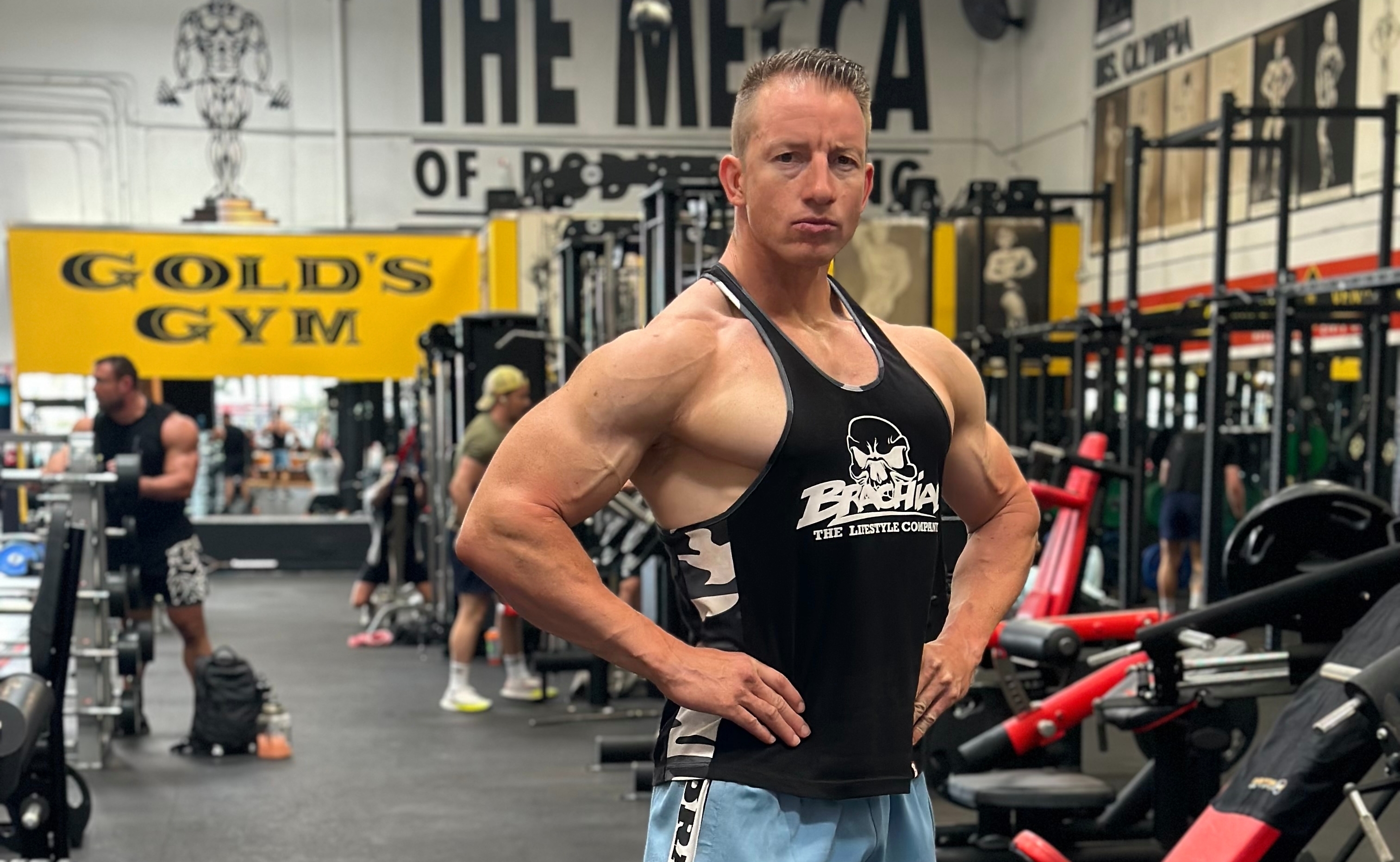 Gibt es einen cooleren Ort für Hantelscheiben als den Gold's Gym? Wohl kaum.     Bild: z