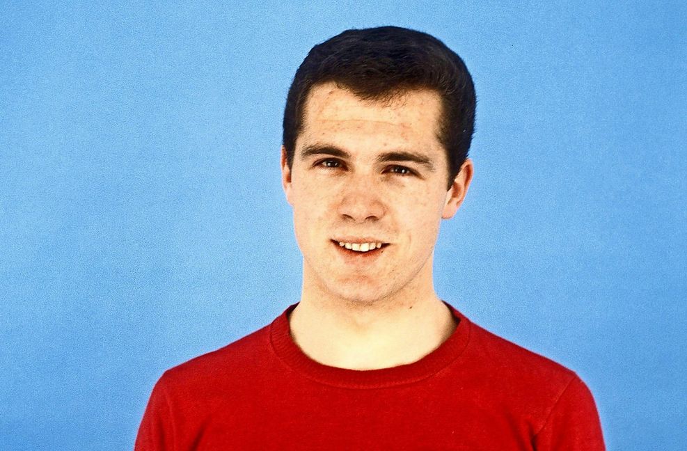 Nachdem er zuvor beim TSV 1860 München aktiv gewesen war, wechselte Franz Beckenbauer zum FC Bayern, wo er im Alter von 18 Jahren in der ersten Mannschaft debütierte.