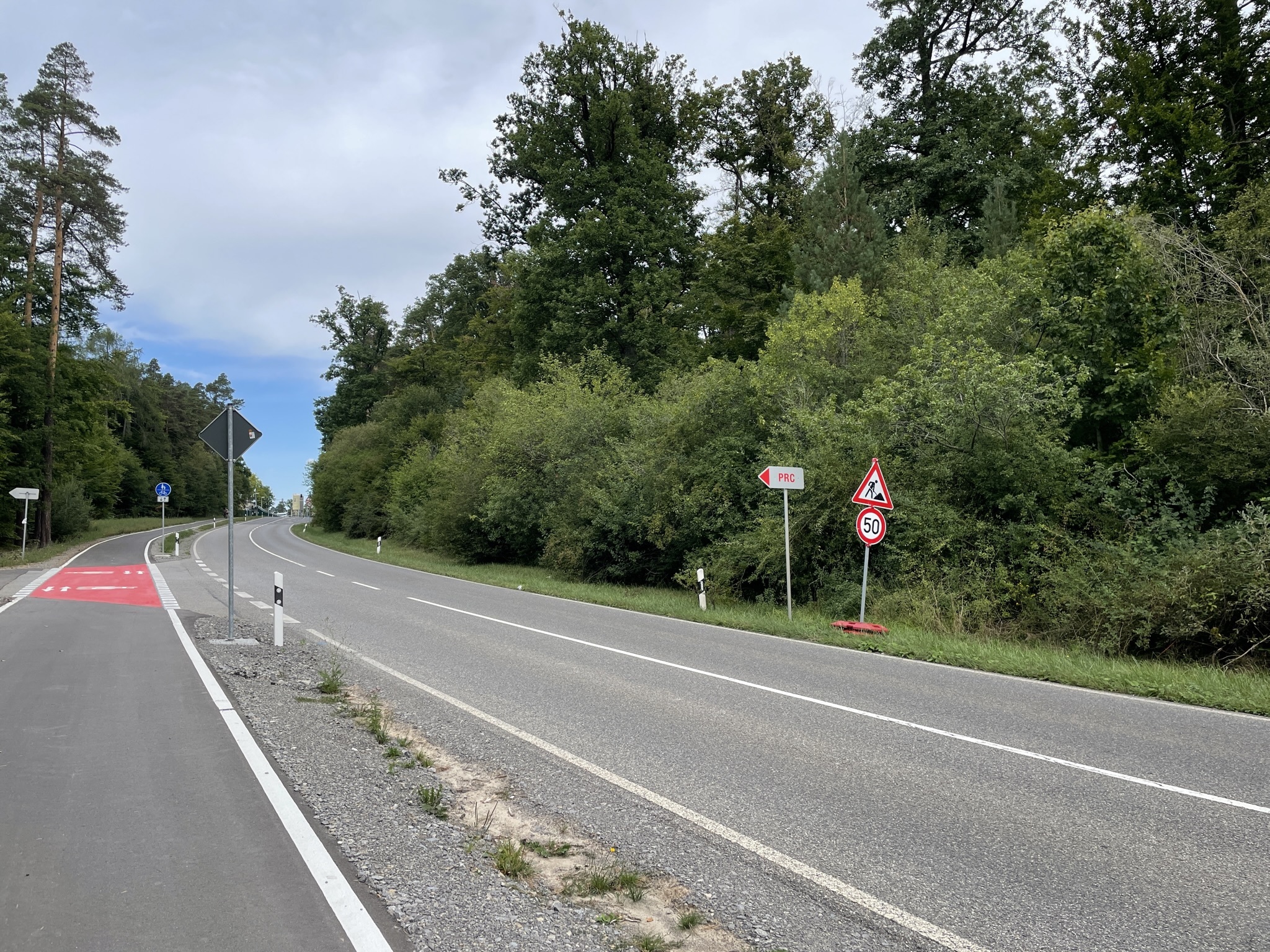 Rund 200 Meter nach dem 50er-Schild kommt "Tempo 70". Bilder: Kalus