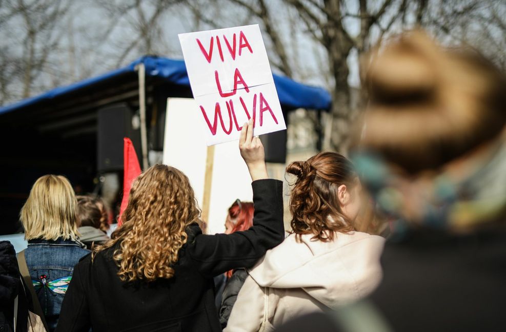Am Internationalen Frauentag weisen Frauen jedes Jahr auf Benachteiligungen hin. Foto: Lichtgut/Christoph Schmidt