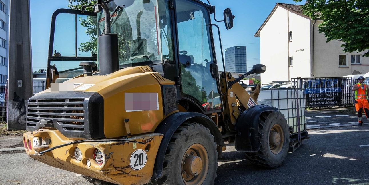 Ein Radlader ist ein robustes Fahrzeug.