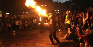 Heiß geht es her beim Feuerabend am Freitagabend.
