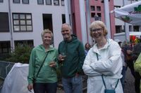 Zum Abschluss der Biennale feierten die Menschen vor dem Rathaus.