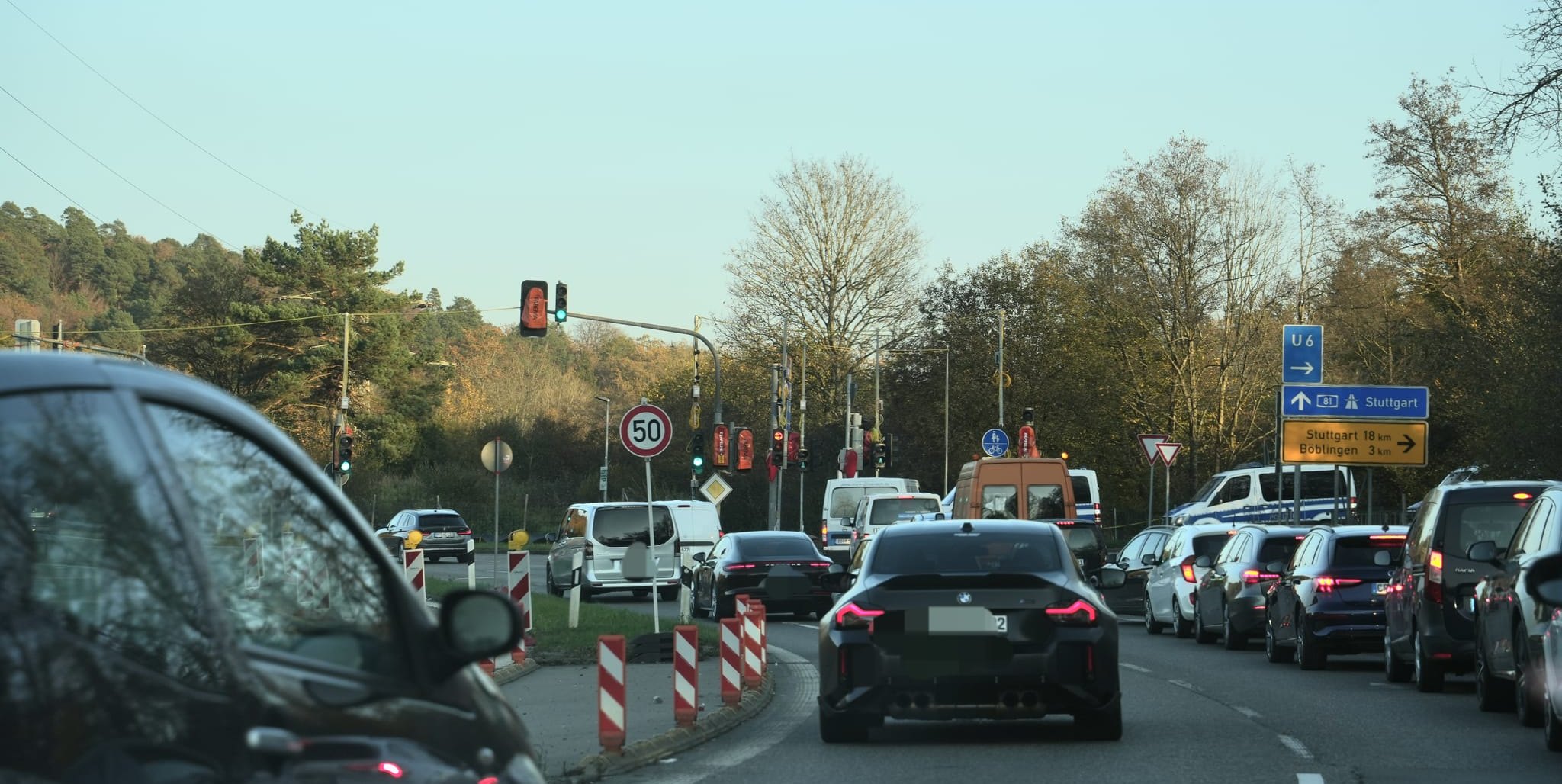 Der Kreuzungsbereich L1183/K1055: Hier staut es sich zu Stoßzeiten.