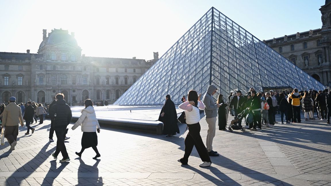 Kurioser Vorfall am Louvre