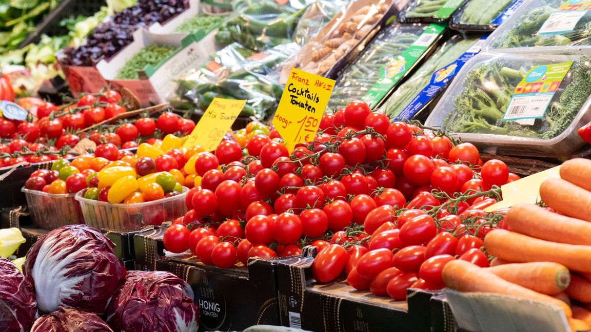 Bei den Lebensmitteln fallen Preissteigerungen für viele Menschen besonders ins Gewicht. (Illustration)