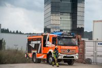 Die Sindelfinger Feuerwehr übte gemeinsam mit der Böblinger Feuerwehr den Ernstfall: In der südlichen Tunnelröhre ist ein Feuer ausgebrochen. Sie müssen den Brand löschen und die Personen im Tunnel suchen und retten.
