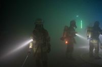 Die Sindelfinger Feuerwehr übte gemeinsam mit der Böblinger Feuerwehr den Ernstfall: In der südlichen Tunnelröhre ist ein Feuer ausgebrochen. Sie müssen den Brand löschen und die Personen im Tunnel suchen und retten.