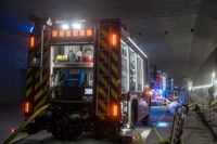 Die Sindelfinger Feuerwehr übte gemeinsam mit der Böblinger Feuerwehr den Ernstfall: In der südlichen Tunnelröhre ist ein Feuer ausgebrochen. Sie müssen den Brand löschen und die Personen im Tunnel suchen und retten.