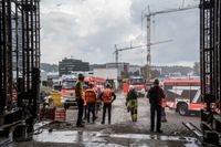 Die Sindelfinger Feuerwehr übte gemeinsam mit der Böblinger Feuerwehr den Ernstfall: In der südlichen Tunnelröhre ist ein Feuer ausgebrochen. Sie müssen den Brand löschen und die Personen im Tunnel suchen und retten.