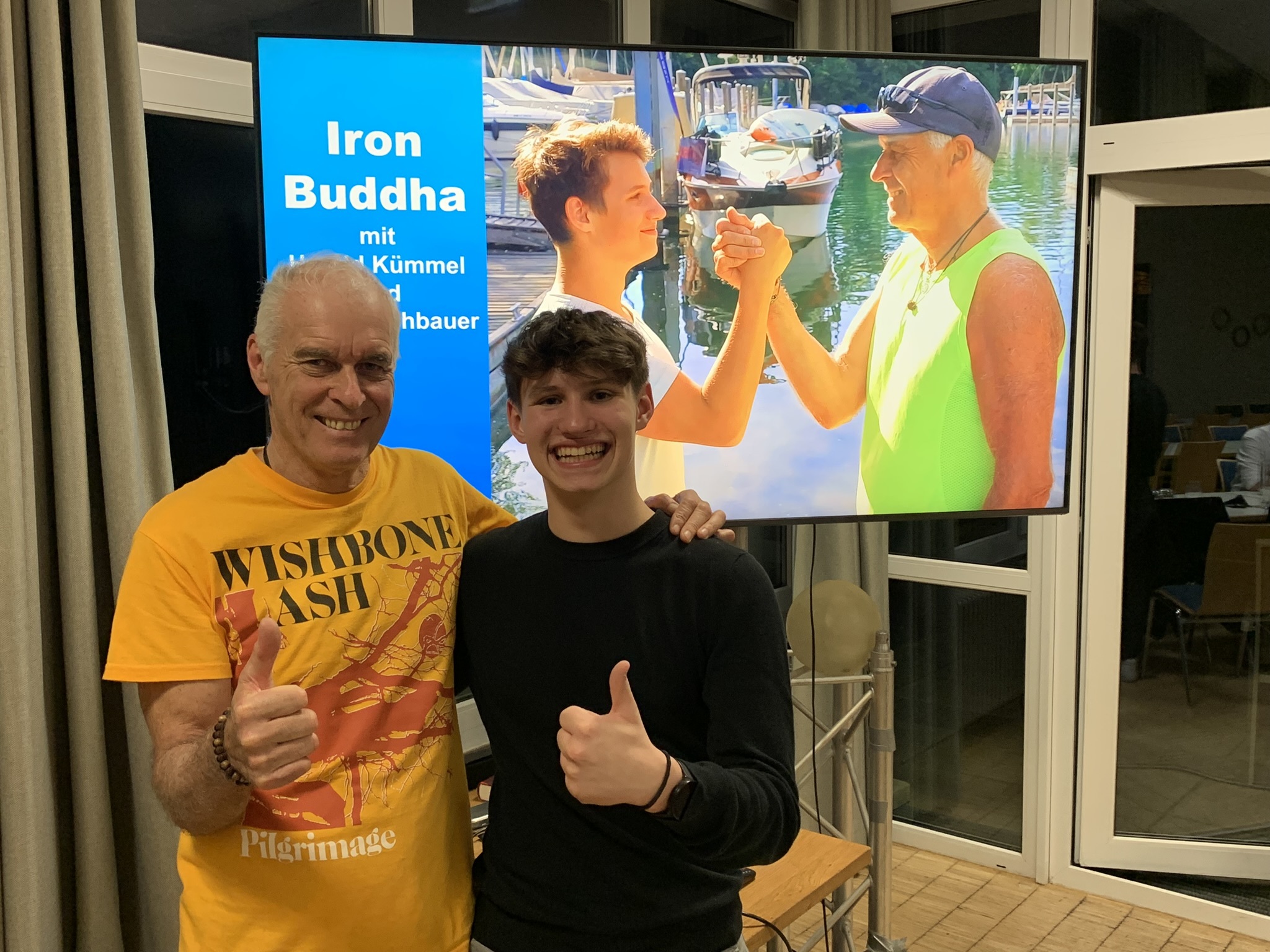 Zwei, die sich gut verstehen: Harald Kümmel und Moritz Nachbauer bei ihrem Auftritt bei den Böblinger Sport- und Gesunndheitswochen. 	Bild: Holzapfel
