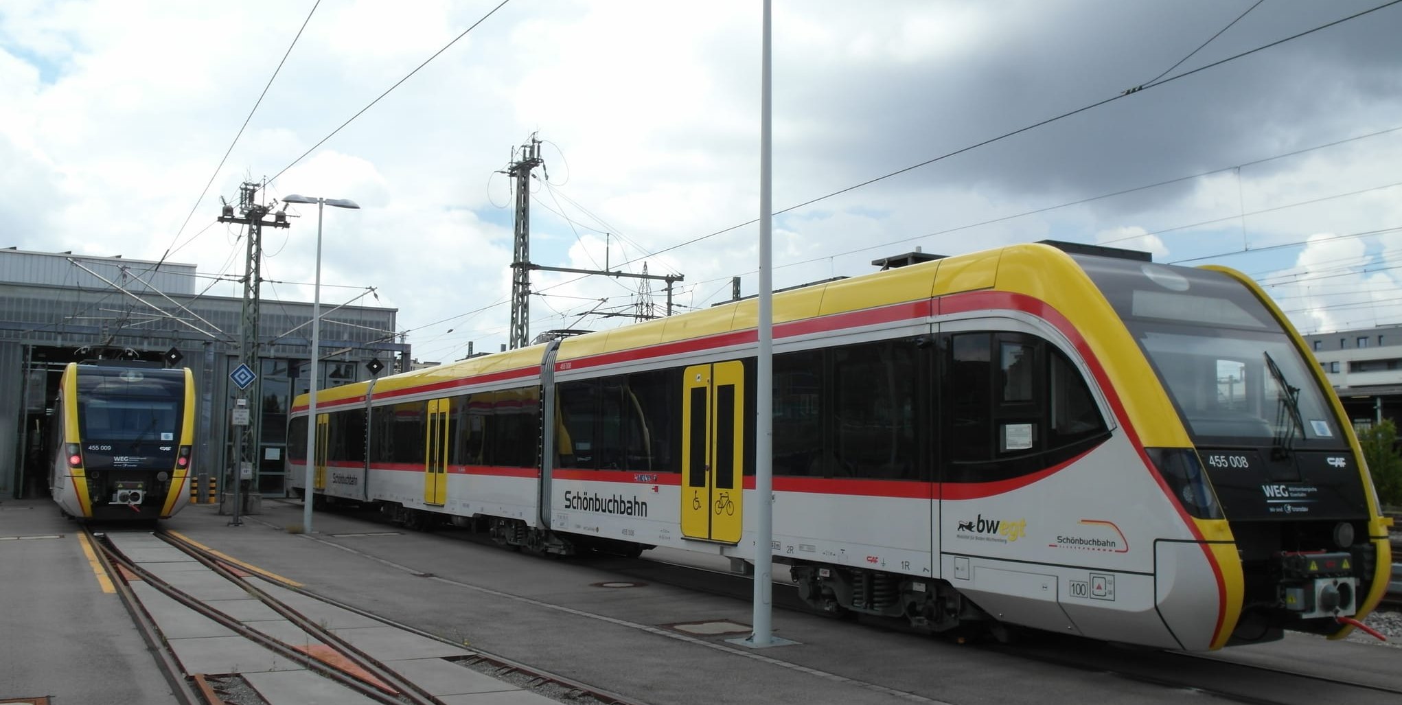 Endlich elektrisch: Die neuen Züge der Schönbuchbahn kommen auf die Schienen.