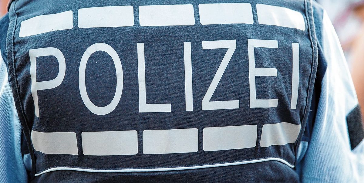 Waldenbuch: Exhibitionist on a rail replacement bus
